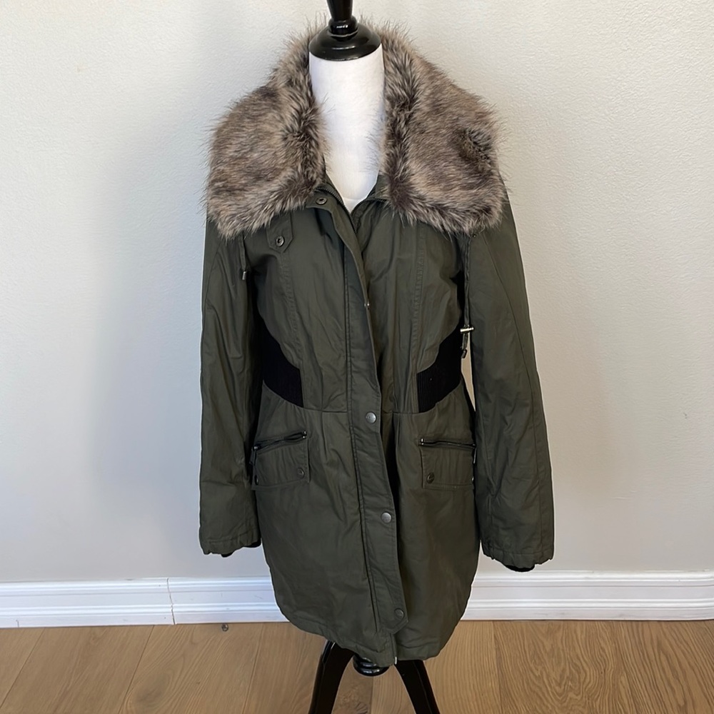 Long Parka with faux fur collar